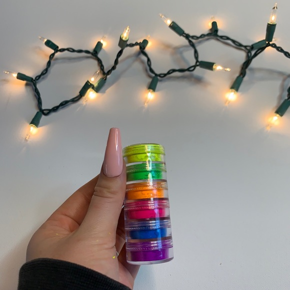 Full Set ♡ Neon Eyeshadow Pigment Tower *5 Shades Included* - Picture 5 of 7